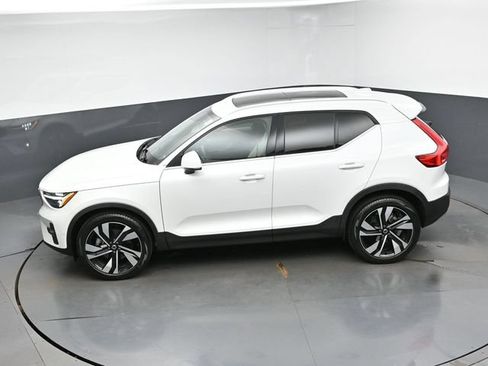 Used 2023 Volvo XC40 B5 Ultimate w/ Protection Package Premier AWD/4WD image 46
