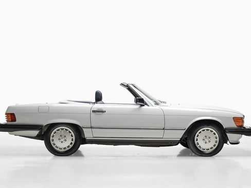 Used 1988 Mercedes-Benz 560 SL image 8