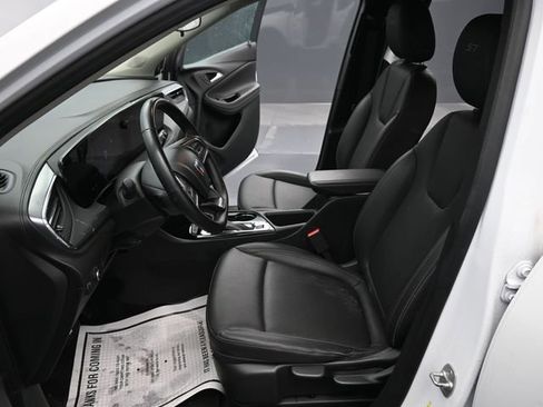 Used 2024 Buick Encore GX Sport Touring image 12