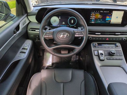Used 2025 Hyundai Palisade SEL FWD image 15