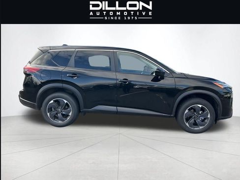 Used 2024 Nissan Rogue SV AWD/4WD image 22