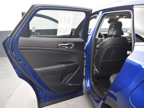 Certified 2023 Kia Sportage EX image 11
