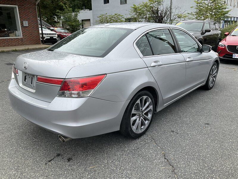 Used 2011 Honda Accord EX-L image 5