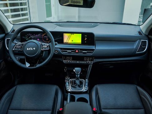 New 2026 Kia Seltos EX image 14