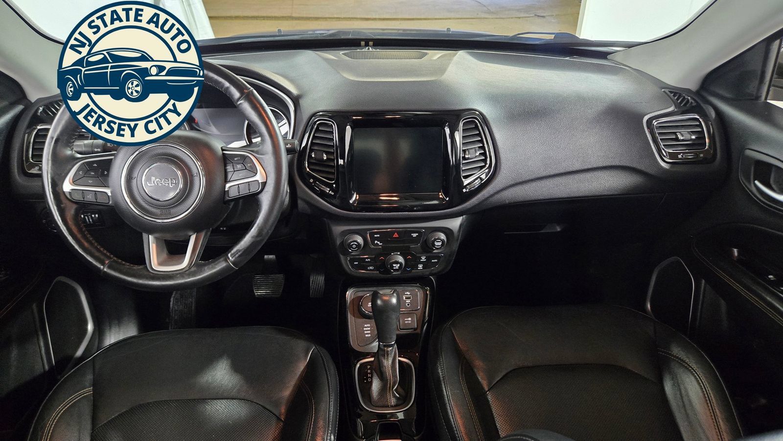 Used 2018 Jeep Compass Limited w/ Safe & Security Group AWD/4WD image 29