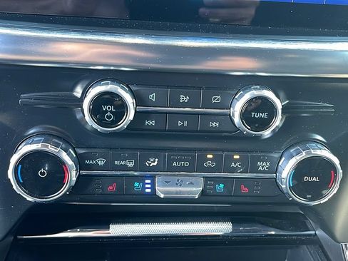 Used 2022 Ford F150 Lariat w/ Max Trailer Tow Package AWD/4WD image 17