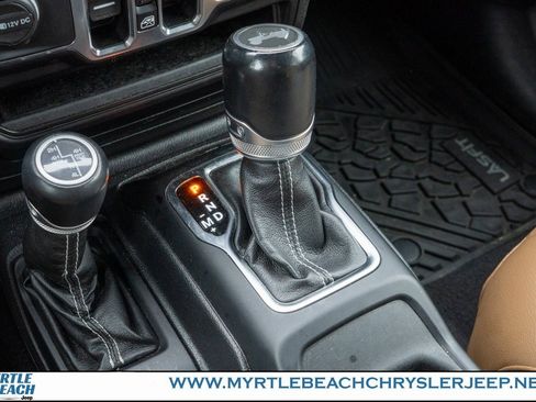 Used 2021 Jeep Wrangler Unlimited Sahara image 25