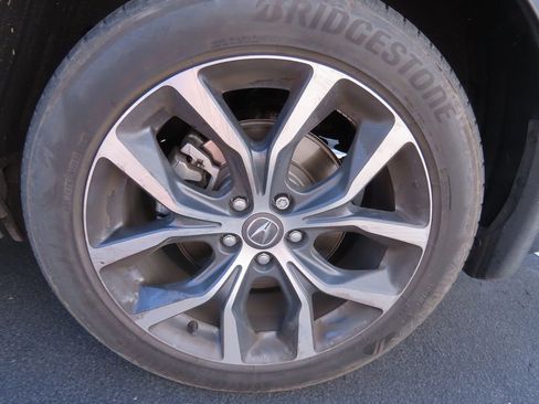 Used 2023 Acura MDX SH-AWD w/ Technology Package image 16