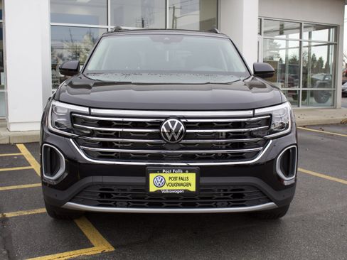 New 2026 Volkswagen Atlas SE image 2