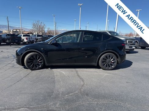 Used 2024 Tesla Model Y Performance AWD/4WD image 4