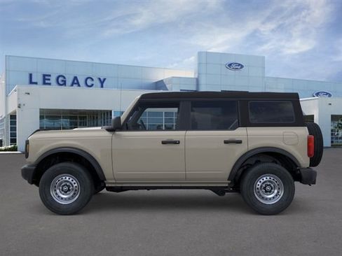 New 2026 Ford Bronco 4-Door AWD/4WD image 3
