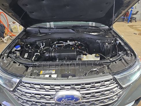 Used 2023 Ford Explorer XLT w/ Equipment Group 202A image 32