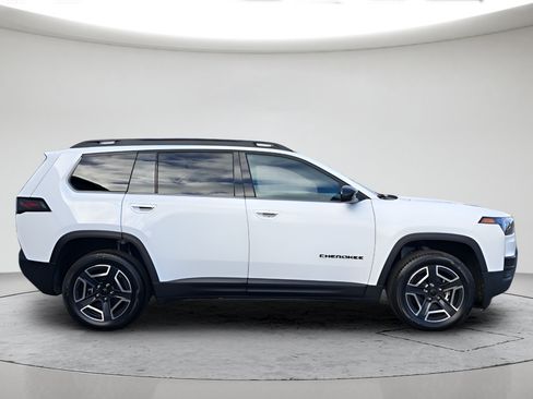 New 2026 Jeep Cherokee Laredo AWD/4WD image 2