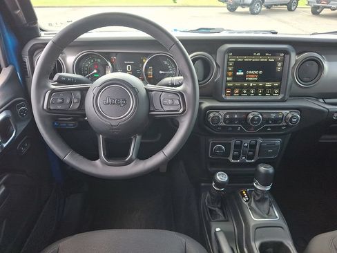 Used 2023 Jeep Wrangler Unlimited w/ Cold Weather Group AWD/4WD image 11