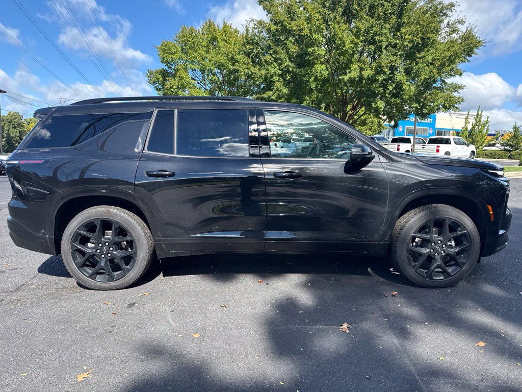 Used 2026 Chevrolet Traverse RS w/ LPO, Floor Liner Package AWD/4WD image 4