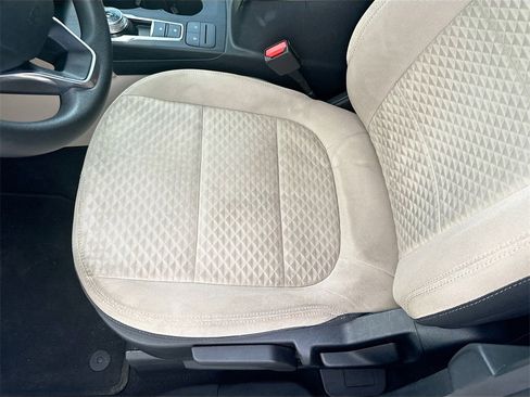 Used 2021 Ford Escape SE image 21