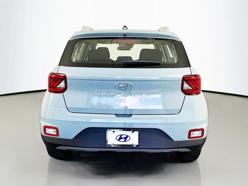 New 2026 Hyundai Venue SEL FWD image 6