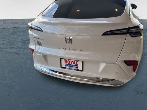 New 2026 Buick Envista Avenir image 5