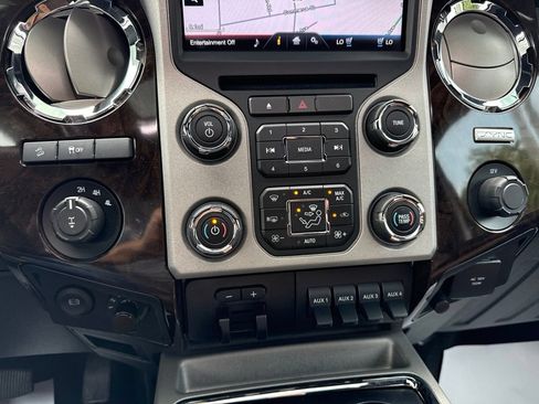 Used 2016 Ford F250 Platinum w/ FX4 Off-Road Package AWD/4WD image 36