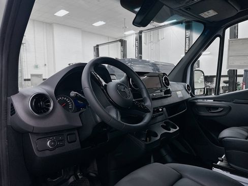 New 2026 Mercedes-Benz Sprinter 3500 image 10