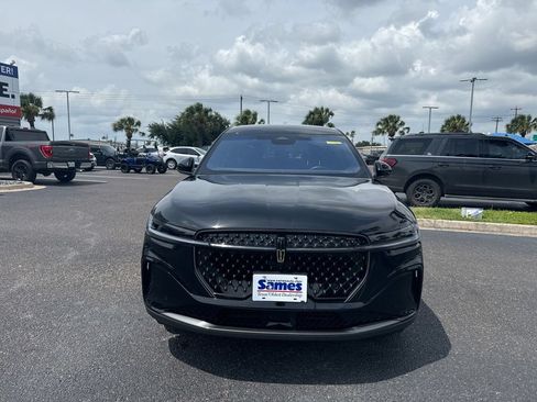 Certified 2024 Lincoln Nautilus Premier w/ Jet Appearance Package AWD/4WD image 6