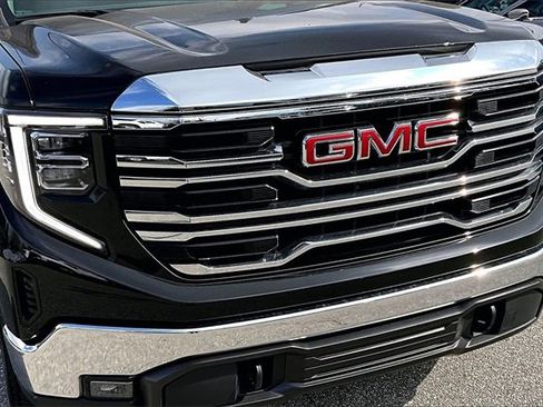 Used 2025 GMC Sierra 1500 SLT image 34