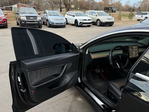 Used 2020 Tesla Model 3 Standard Range Plus image 12