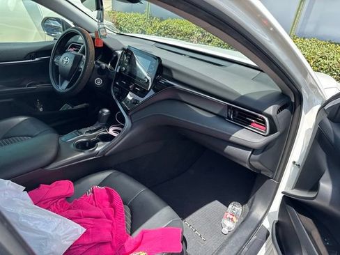 Used 2023 Toyota Camry SE FWD image 13