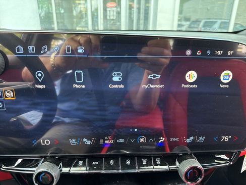 Used 2025 Chevrolet Blazer EV RS image 35