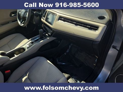 Used 2018 Honda HR-V EX image 32