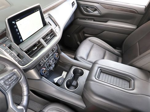 Used 2022 Chevrolet Tahoe Z71 w/ Luxury Package image 35