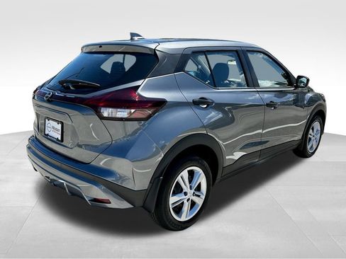 New 2025 Nissan Kicks Play S image 7