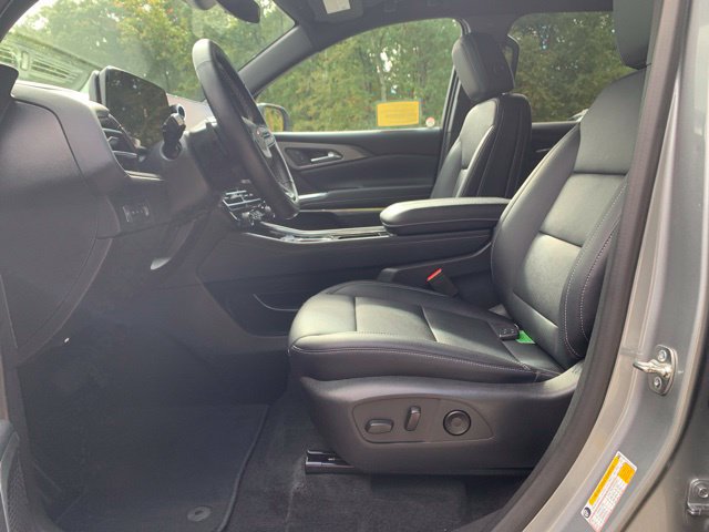 Used 2026 Chevrolet Traverse LT AWD/4WD image 40