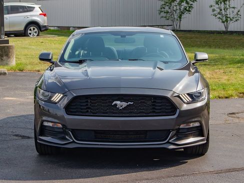 Used 2016 Ford Mustang Coupe RWD image 2