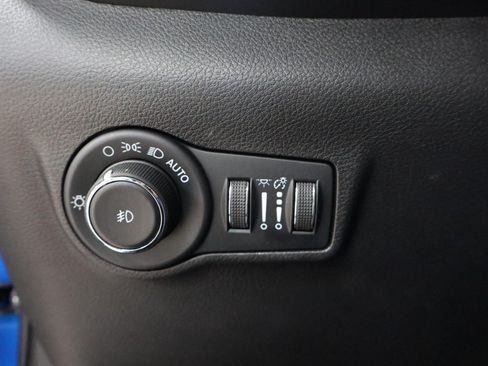 Used 2024 Jeep Compass Latitude AWD/4WD image 12