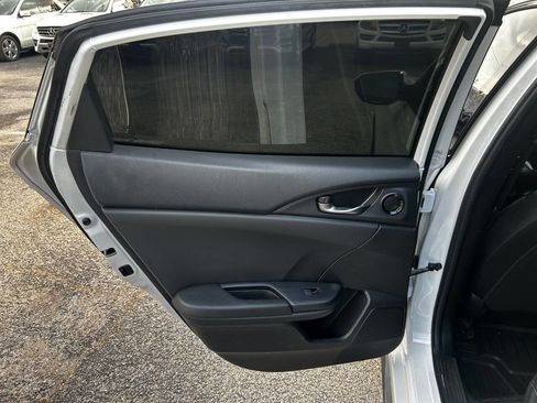 Used 2020 Honda Civic Sport image 11
