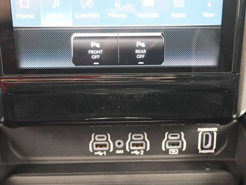 New 2026 RAM 1500 Laramie w/ Night Edition AWD/4WD image 32
