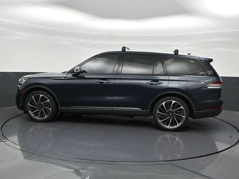 Used 2024 Lincoln Aviator Reserve w/ Equipment Group 201A RWD image 2
