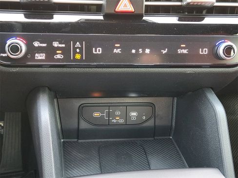 New 2026 Kia Sportage SX image 14