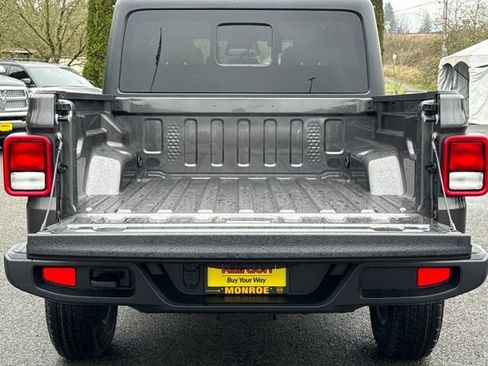New 2026 Jeep Gladiator Sport image 7