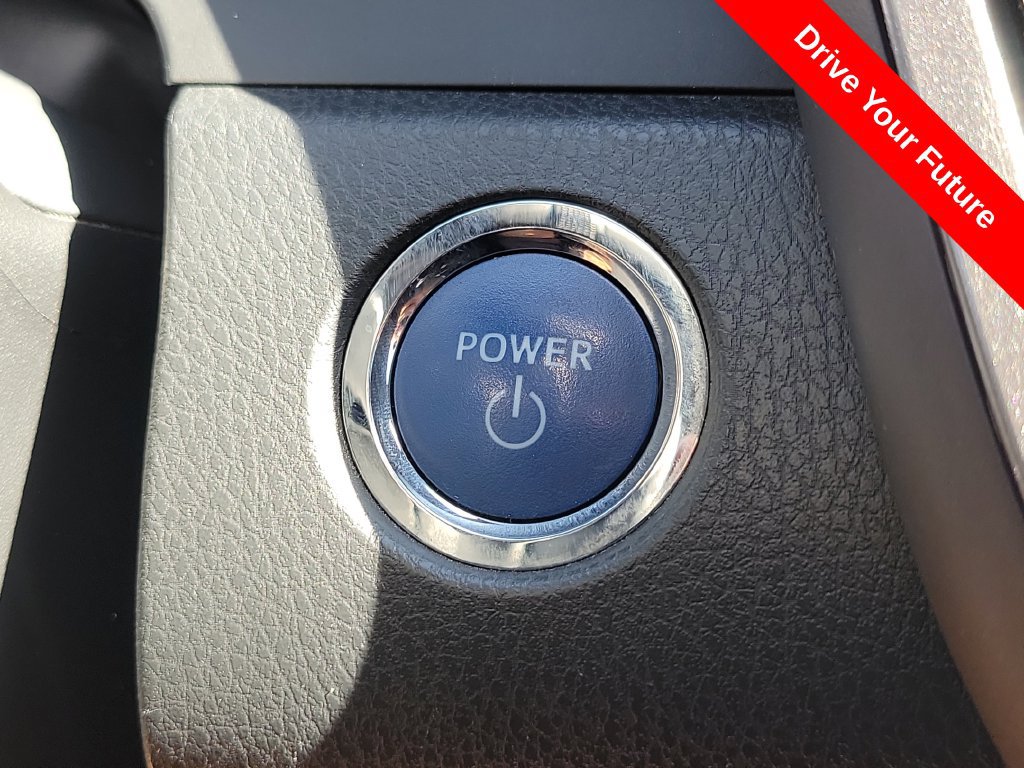 Used 2022 Toyota Camry XSE FWD image 10