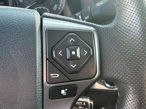 Used 2018 Toyota Tacoma Limited AWD/4WD image 27