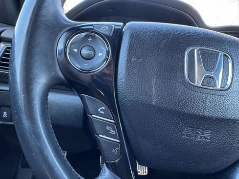 Used 2017 Honda Accord Sport image 12
