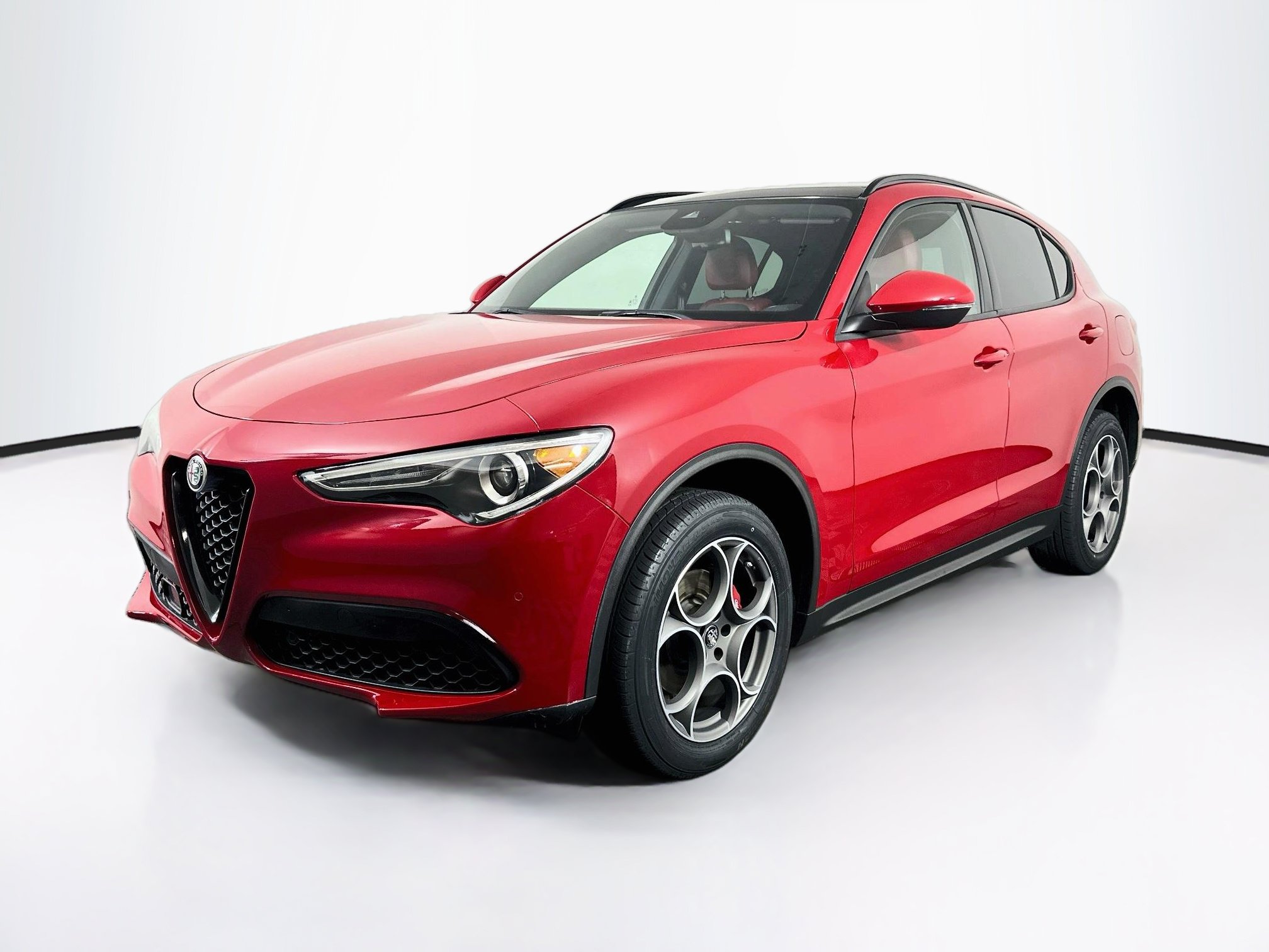 Used 2023 Alfa Romeo Stelvio Sprint RWD image 3