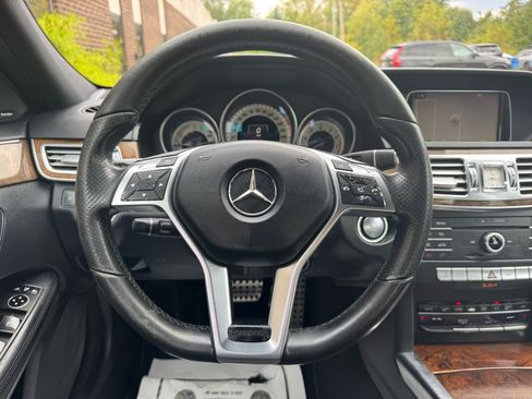 Used 2016 Mercedes-Benz E 350 4MATIC Sedan image 10