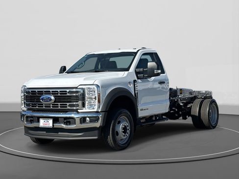 New 2026 Ford F450 XL w/ XL Chrome Package image 1