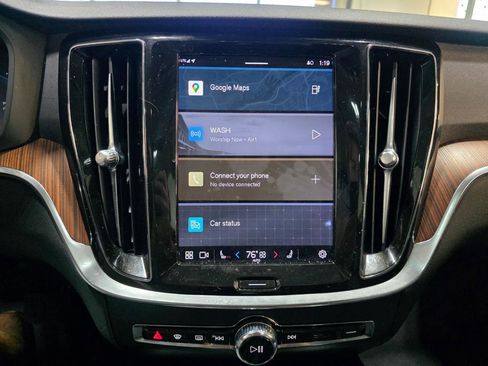 Used 2023 Volvo S60 T8 Plus image 27