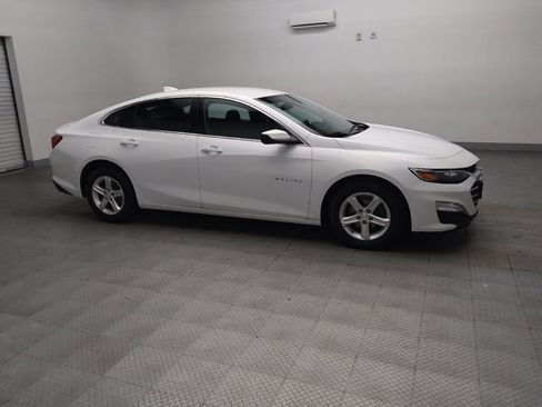 Used 2023 Chevrolet Malibu LT FWD image 11