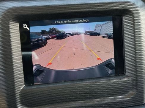 Used 2023 Jeep Gladiator Sport AWD/4WD image 18