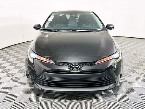 Used 2025 Toyota Corolla LE image 8